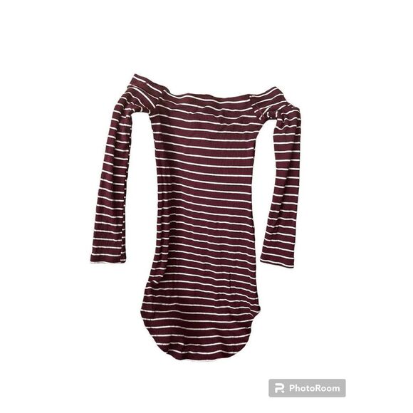 ✨g by guess striped burgundy off the shoulder long sleeve dress✨ - Picture 3 of 4